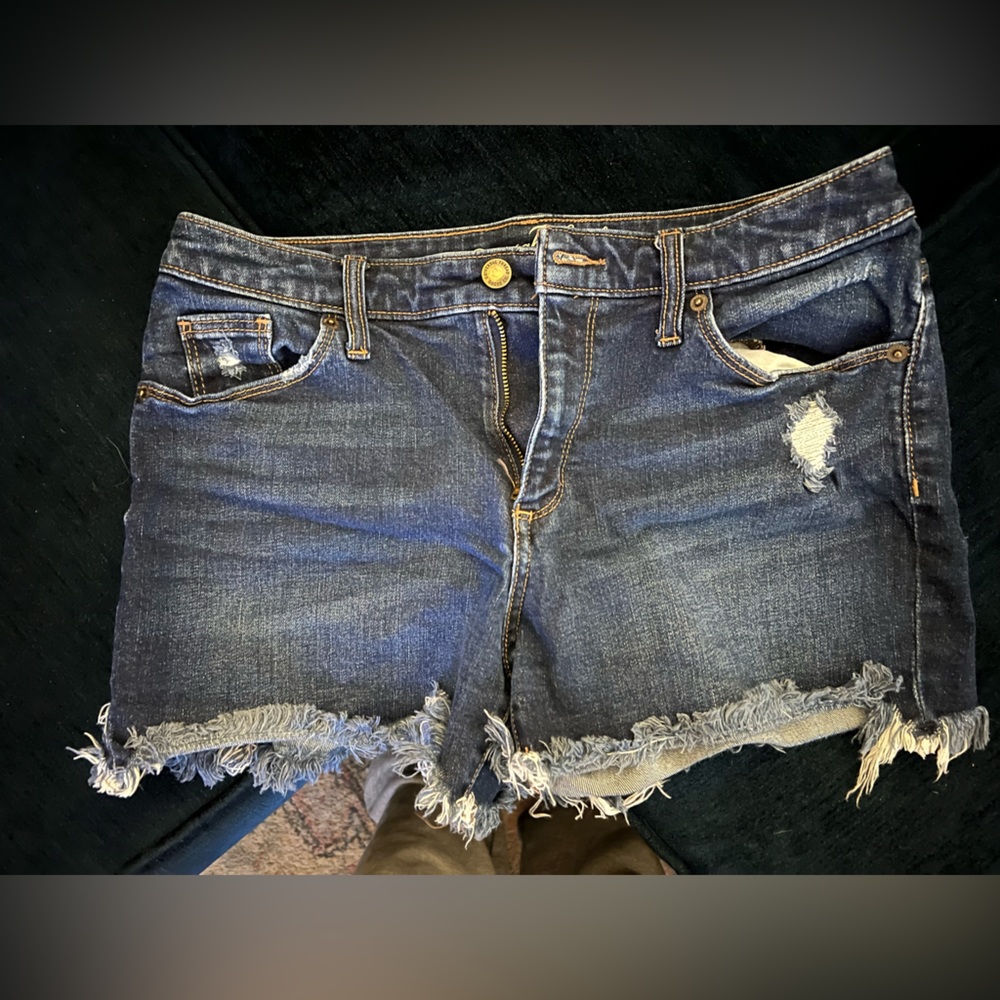 Denim shorts / universal threads / 6/28R